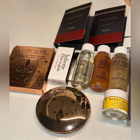 20 Piece Variety Of Make-up, Skincare, & Fragrances - Picture 4 of 7